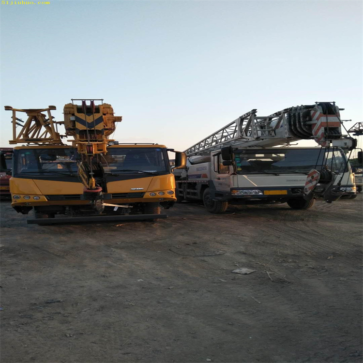 锦江吊车吊挖机正确办法